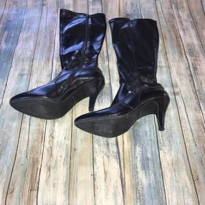 Dana Buchman boots